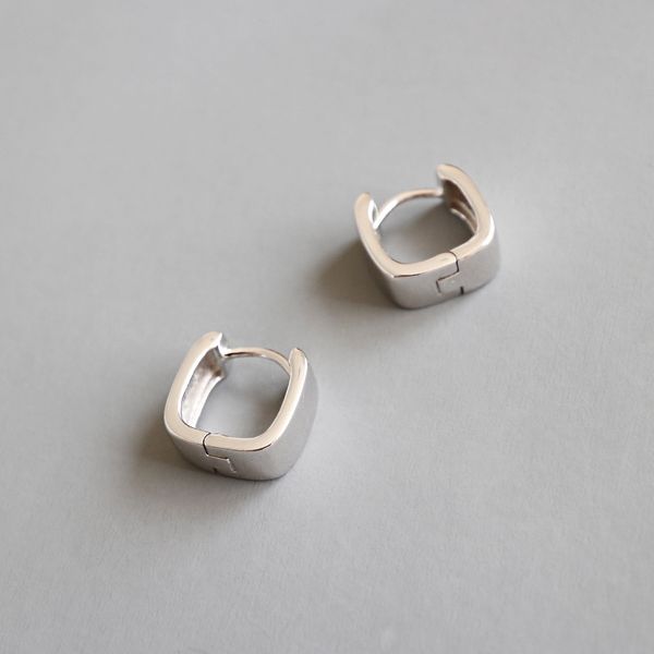 korean s925 sterling silver personalized creativity square wide face earrings earrings silver jewelry, Golden;silver
korean s925 sterling silver personalized creativity square wide face earrings earrings silver jewelry, Golden;silver