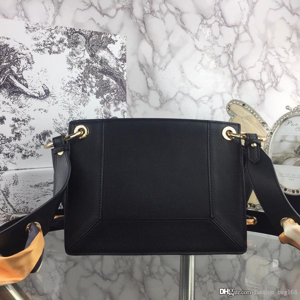 new fashion luxury designer woman handbag cross body bags shoulder genuine leather tote purse bags original cowhide 26cm
new fashion luxury designer woman handbag cross body bags shoulder genuine leather tote purse bags original cowhide 26cm