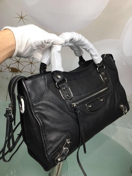 classic women city bag messenger crossbody handbag totes real leather luxury designer famous shoulder brand
classic women city bag messenger crossbody handbag totes real leather luxury designer famous shoulder brand