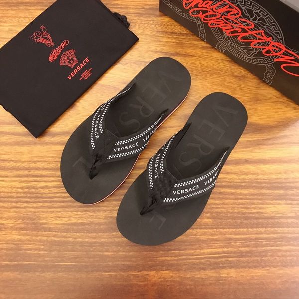 2020 style high-end luxury men's flip-flops slippers beach shoes casual shoes triple fashiondesigner men's shoes classic vintage p, Black
2020 style high-end luxury men's flip-flops slippers beach shoes casual shoes triple fashiondesigner men's shoes classic vintage p, Black