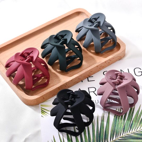 hair accessories solid geometric hollowing large claw crab clamp clip para el cabello
hair accessories solid geometric hollowing large claw crab clamp clip para el cabello
