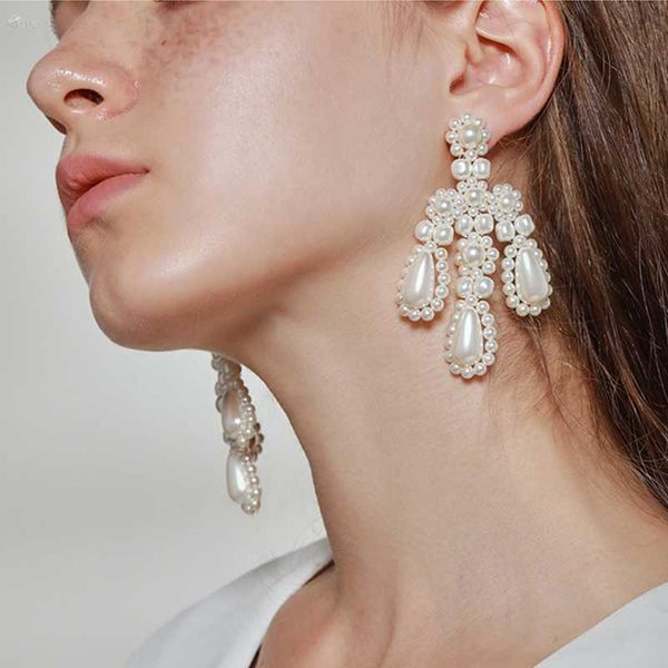 aomu 1pair 2020 new chic handmade braided shiny crystal pearl big earrings women temperament party jewelry gifts, Silver
aomu 1pair 2020 new chic handmade braided shiny crystal pearl big earrings women temperament party jewelry gifts, Silver