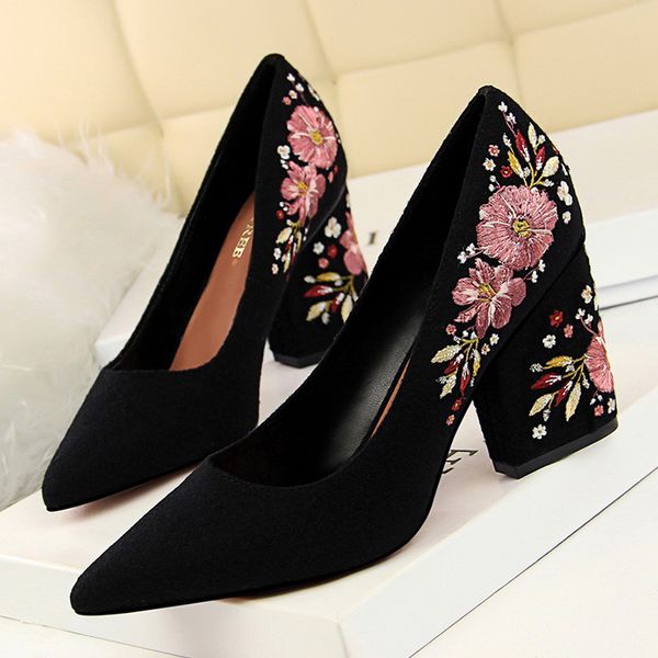 flower embroider women high heel shoes 2019 spring women pumps fashion women wedding shoes black office shoe stiletto 
flower embroider women high heel shoes 2019 spring women pumps fashion women wedding shoes black office shoe stiletto