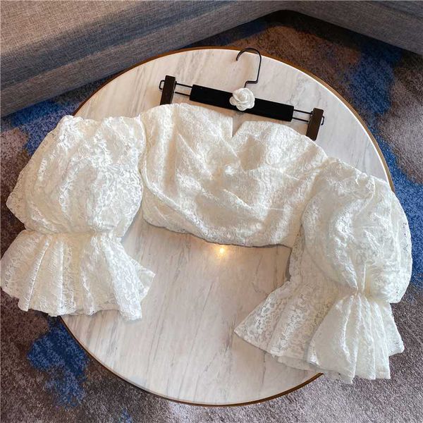 2020 spring and summer celebrity stereo puff sleeve short lace shirt lady's strapless blouse crop slim shirts, White
2020 spring and summer celebrity stereo puff sleeve short lace shirt lady's strapless blouse crop slim shirts, White