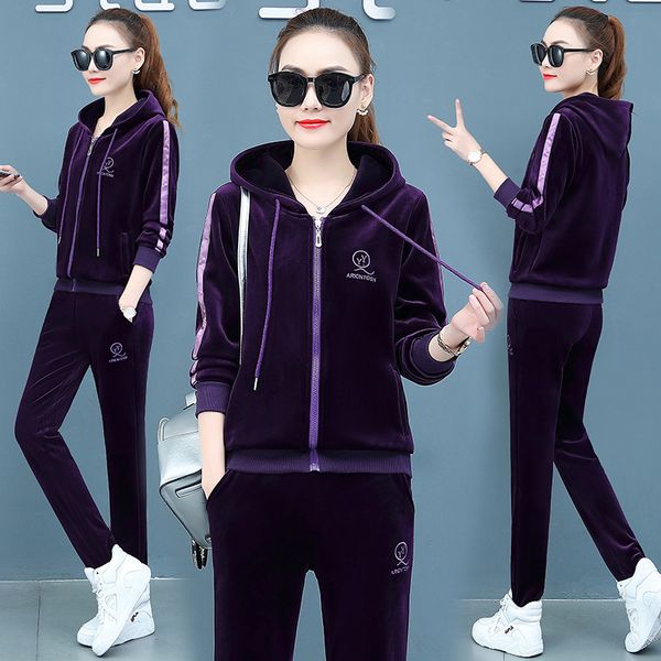 winter long sleeve hooded cardigan plus thick double-sided gold velvet two-piece women's sports and leisure embroidery suit, White
winter long sleeve hooded cardigan plus thick double-sided gold velvet two-piece women's sports and leisure embroidery suit, White