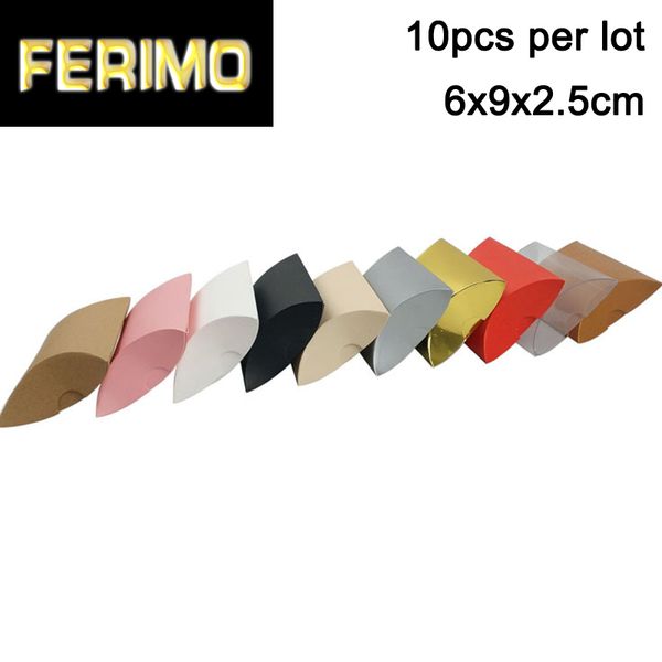 10pcs kraft paper pillow favor box white/red/gold/silver/black wedding party favour gift candy boxes home party birthday supply
10pcs kraft paper pillow favor box white/red/gold/silver/black wedding party favour gift candy boxes home party birthday supply