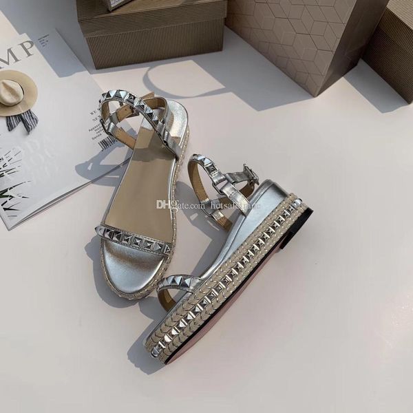 heels thick luxury designer sandals ladies luxury designer shoes silver color wedding party dress shoes sale
heels thick luxury designer sandals ladies luxury designer shoes silver color wedding party dress shoes sale