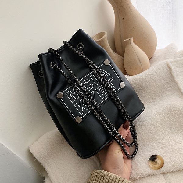 pure color pu bucket bag 2020 new shoulder messenger bag ins super fire women fashion casual women chain
pure color pu bucket bag 2020 new shoulder messenger bag ins super fire women fashion casual women chain