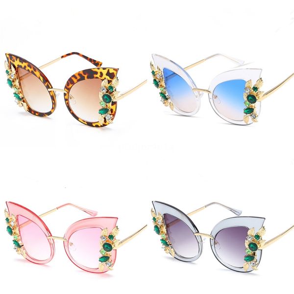 v400 sunglasses for women fashion men black frame 54mm lens size sun glasses gafas de sol with box #961071, White;black
v400 sunglasses for women fashion men black frame 54mm lens size sun glasses gafas de sol with box #961071, White;black