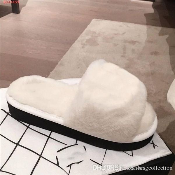 autumn and winter leisure plush slippers printed flat flat comfortable home slippers for ladies classic interlock shoes, Black
autumn and winter leisure plush slippers printed flat flat comfortable home slippers for ladies classic interlock shoes, Black
