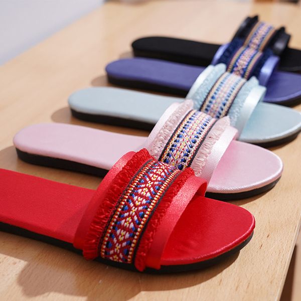 2020 spring and summer new flat women's slippers home satin fabric soft bottom wedding shoes outdoor sports shoes women
2020 spring and summer new flat women's slippers home satin fabric soft bottom wedding shoes outdoor sports shoes women