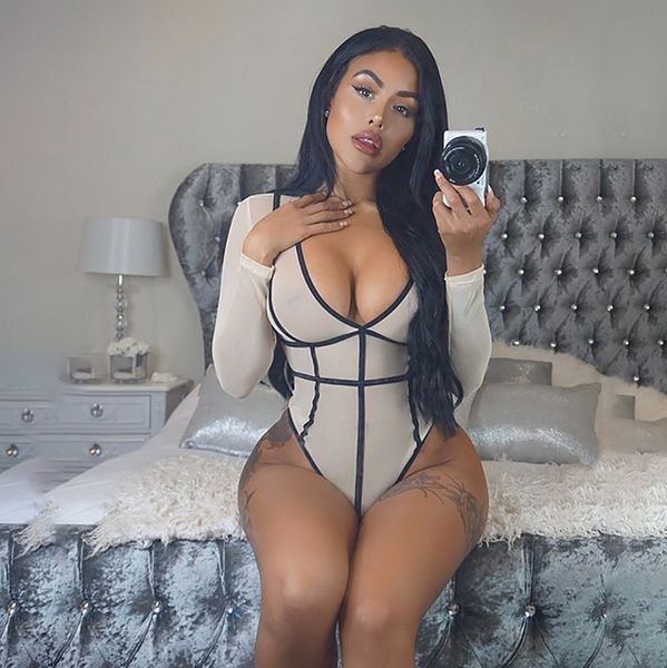 europe and the united states 2019 women's underwear autumn long-sleeved deep v stitching shirt jumpsuit 5365, Black;white
europe and the united states 2019 women's underwear autumn long-sleeved deep v stitching shirt jumpsuit 5365, Black;white