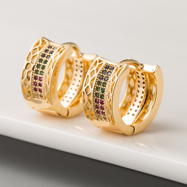 hoop & huggie 2021 simple girl earrings trend plating gold color zircon hollow round for women fashion jewelry accessories, Golden;silver
hoop & huggie 2021 simple girl earrings trend plating gold color zircon hollow round for women fashion jewelry accessories, Golden;silver