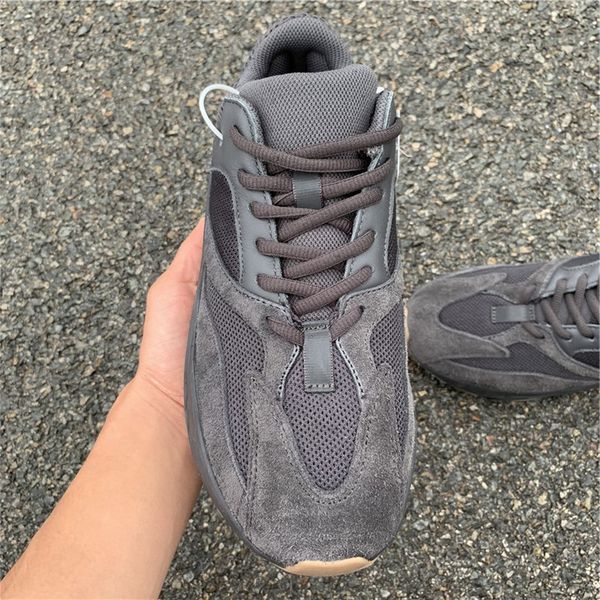 2019 originals 700 utility black fv5304 tephra fu7914 men woman running shoes kanye west sports authentic athletic sneakers sports with box
2019 originals 700 utility black fv5304 tephra fu7914 men woman running shoes kanye west sports authentic athletic sneakers sports with box