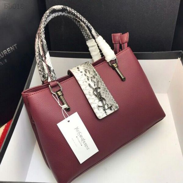 high-end women's handbag handbag women 2019 new tide korean temperament fashion ladies first layer cowhide leisure cross-body bag
high-end women's handbag handbag women 2019 new tide korean temperament fashion ladies first layer cowhide leisure cross-body bag