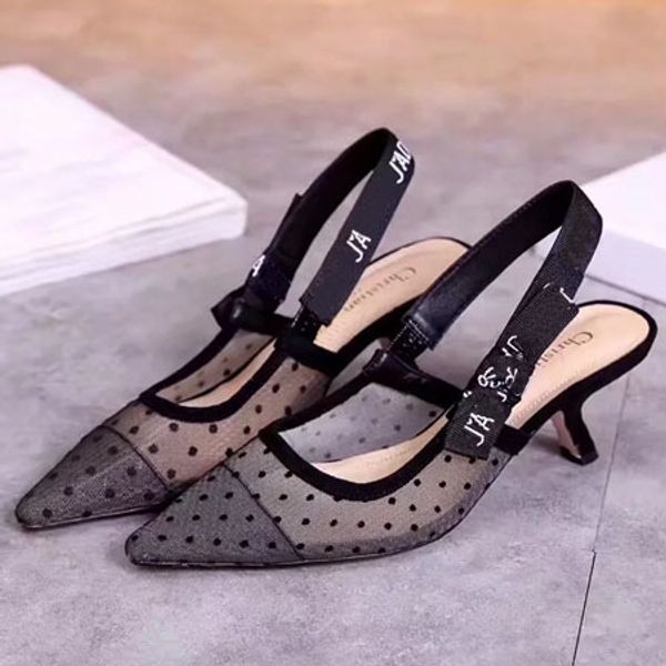 2019 Женские туфли на каблуках и плоские тапочки Повседневная обувь Сандалии Дизай
2019 Женские туфли на каблуках и плоские тапочки Повседневная обувь Сандалии Дизай