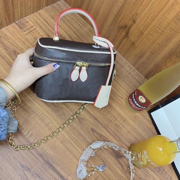brand genuine leather women handbag shoulder bags printing fashion crossbody lady's purse clutch
brand genuine leather women handbag shoulder bags printing fashion crossbody lady's purse clutch