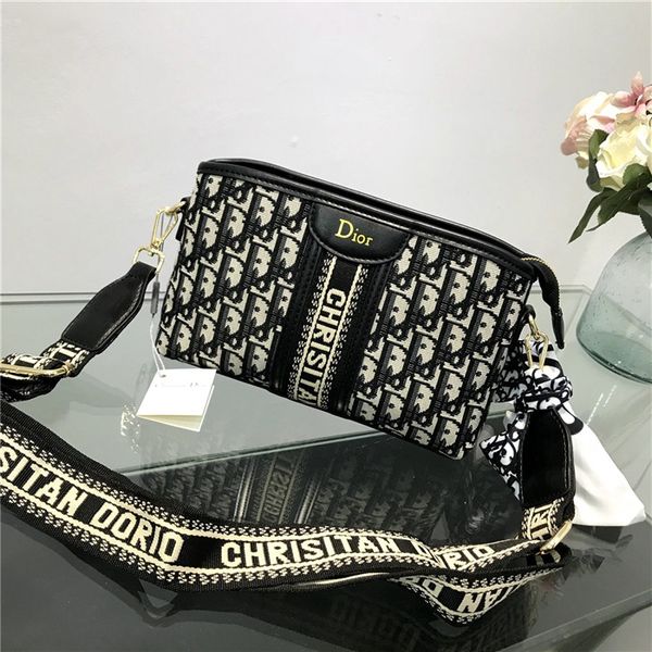 19ss luxurious design paris full d letters oblique crossbody clutch bags fashion saddles messenger shoulder ladies women outdoor handbag
19ss luxurious design paris full d letters oblique crossbody clutch bags fashion saddles messenger shoulder ladies women outdoor handbag