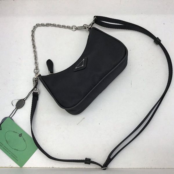 new fashion women shoulder bags crossbody bag mini hobos handbag purses black chain chest bag nylon bags ing
new fashion women shoulder bags crossbody bag mini hobos handbag purses black chain chest bag nylon bags ing