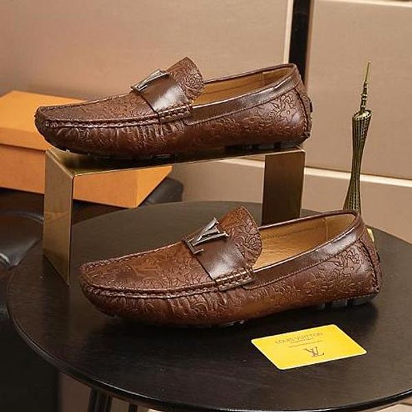 new mens designer mens highquality sports shoes leather breathable shoes outdoor travel pea lace original box packaging qy, Black
new mens designer mens highquality sports shoes leather breathable shoes outdoor travel pea lace original box packaging qy, Black