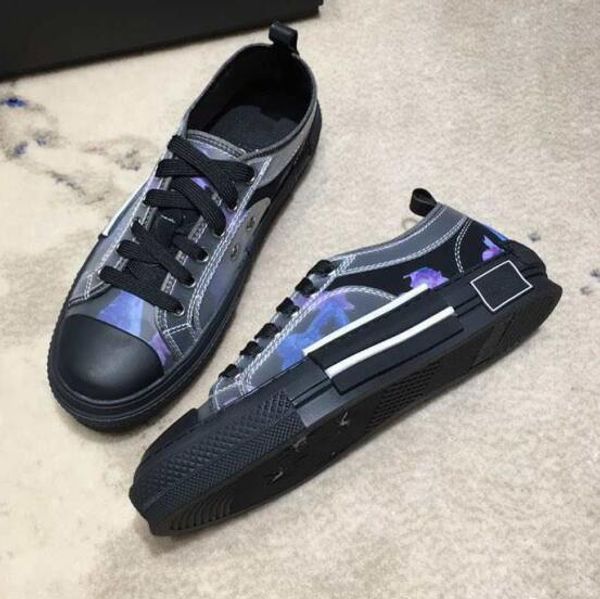 classics b23 single m classic as the main vision, in the way of large-area printing on the upper lovers shoes size 35, Black
classics b23 single m classic as the main vision, in the way of large-area printing on the upper lovers shoes size 35, Black