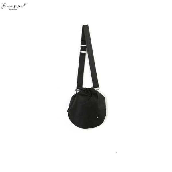 2020 new womens shoulder bag solid color drawstring bundle mouth oxford cloth messenger bag fashion handbag
2020 new womens shoulder bag solid color drawstring bundle mouth oxford cloth messenger bag fashion handbag