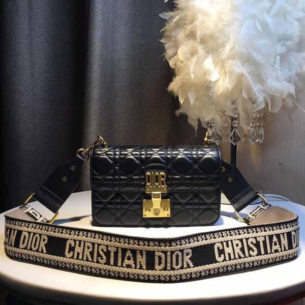 Vintage houlder trap women bag fa hion wedding party houlder bag night club party cro body bag for girl
Vintage houlder trap women bag fa hion wedding party houlder bag night club party cro body bag for girl