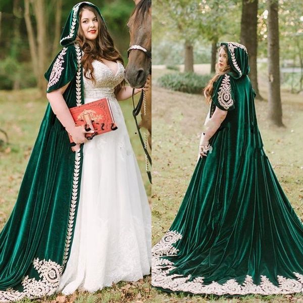 wholesale- hunter green velvet wedding cloak wood hood long bridal cape bolero wrap wedding accessories with gold lace applique, White
wholesale- hunter green velvet wedding cloak wood hood long bridal cape bolero wrap wedding accessories with gold lace applique, White