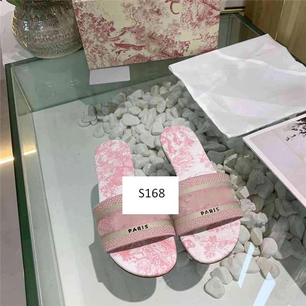 original box dazzle flowers women designer slippers flat bottom embroidery sandal floral brocade slipper flip flops 8, Black
original box dazzle flowers women designer slippers flat bottom embroidery sandal floral brocade slipper flip flops 8, Black