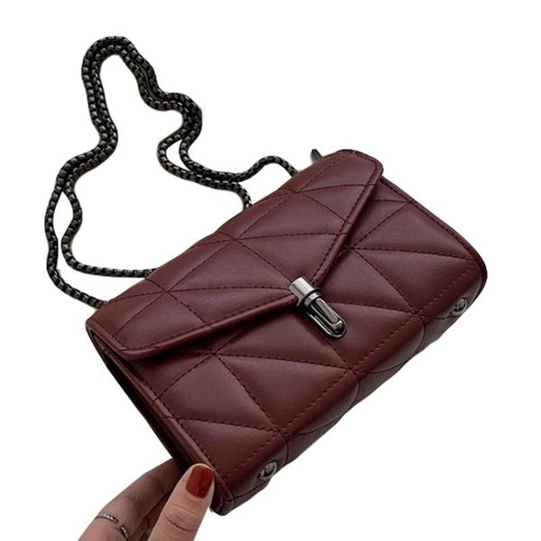 women fashionable plaid shoulder bag hardware chain strap messenger bag casual style pu leather lock catch crossbody
women fashionable plaid shoulder bag hardware chain strap messenger bag casual style pu leather lock catch crossbody