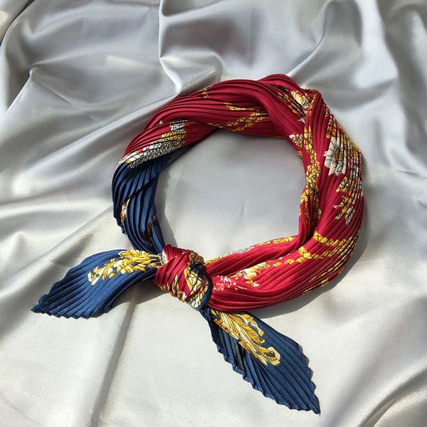 wholesale silk scarves chic wind cross-border black and gray pleated flowers 70cm small square scarf headband decorative scarf, Silver
wholesale silk scarves chic wind cross-border black and gray pleated flowers 70cm small square scarf headband decorative scarf, Silver