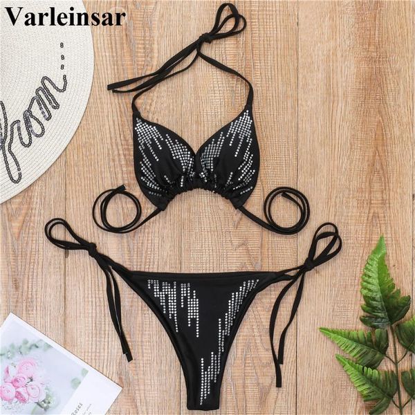 2020 shiny rhinestone halter bikini women swimwear female swimsuit two-pieces bikini set bather bathing suit swim lady v2156
2020 shiny rhinestone halter bikini women swimwear female swimsuit two-pieces bikini set bather bathing suit swim lady v2156