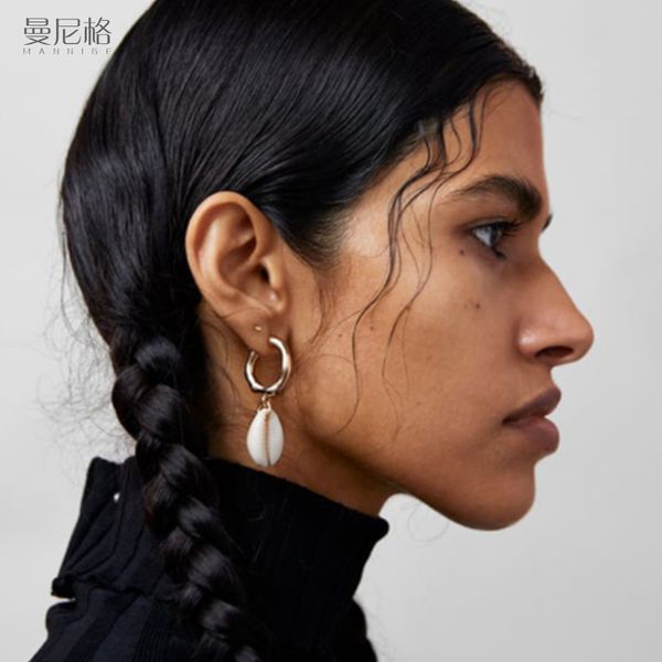 european and american fashion creative new cool two with shell pendant earrings fashion street racket earrings earrings female, Golden
european and american fashion creative new cool two with shell pendant earrings fashion street racket earrings earrings female, Golden