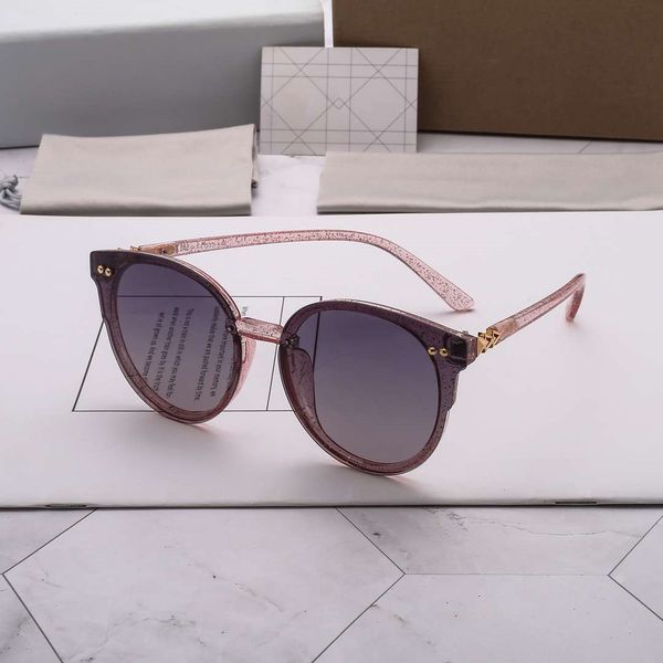 lady designer sunglasses luxury sunglasses women beach goggle glasses uv400 d1o letter 3010 4 colors highly quality with box, White;black
lady designer sunglasses luxury sunglasses women beach goggle glasses uv400 d1o letter 3010 4 colors highly quality with box, White;black