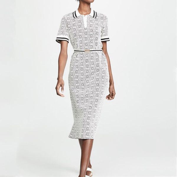 elegant knit midi long dress women 2019 summer turn-down collar short sleeve jacquard pencil dress office ladies bodycon, Black;gray
elegant knit midi long dress women 2019 summer turn-down collar short sleeve jacquard pencil dress office ladies bodycon, Black;gray