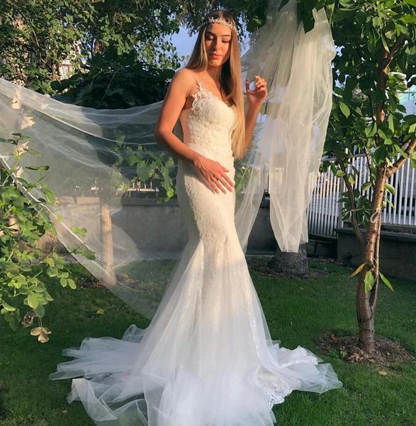 2021 vintage full lace mermaid wedding dresses summer spaghetti straps sleeveless sweep train long bridal gowns garden wedding formal wear, White
2021 vintage full lace mermaid wedding dresses summer spaghetti straps sleeveless sweep train long bridal gowns garden wedding formal wear, White