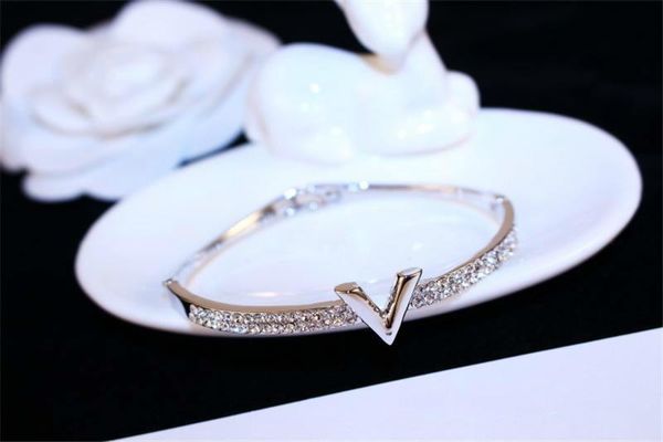 european brand letter v bangle bracelet luxury zircon charms bangles for women party fine jewelry costume accessories, Black
european brand letter v bangle bracelet luxury zircon charms bangles for women party fine jewelry costume accessories, Black