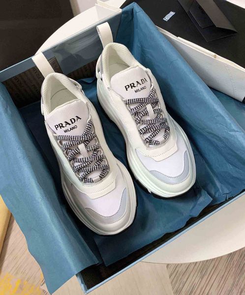 high-end luxurydesigner men's women's triple air cushion jogging casual shoes sports basketball shoes platform men's and wome
high-end luxurydesigner men's women's triple air cushion jogging casual shoes sports basketball shoes platform men's and wome