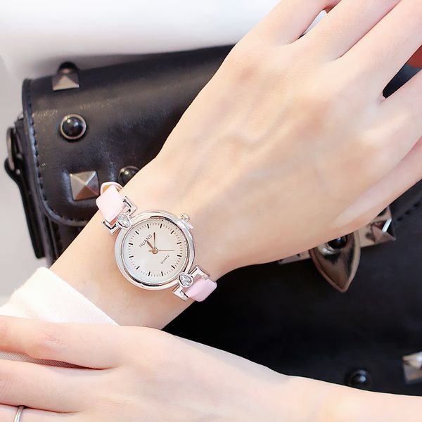 small dial retro watch female student korean version of the simple small plate girl tide women watch fresh wild lady clock, Slivery;brown
small dial retro watch female student korean version of the simple small plate girl tide women watch fresh wild lady clock, Slivery;brown