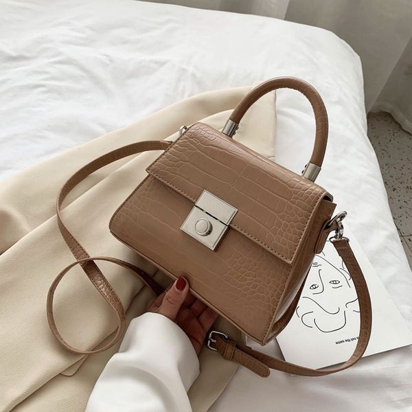 fashion soft pu leather women's handbags small tote bags women crocodile pattern flap crossbody bags buckle female shoulder bag 
fashion soft pu leather women's handbags small tote bags women crocodile pattern flap crossbody bags buckle female shoulder bag