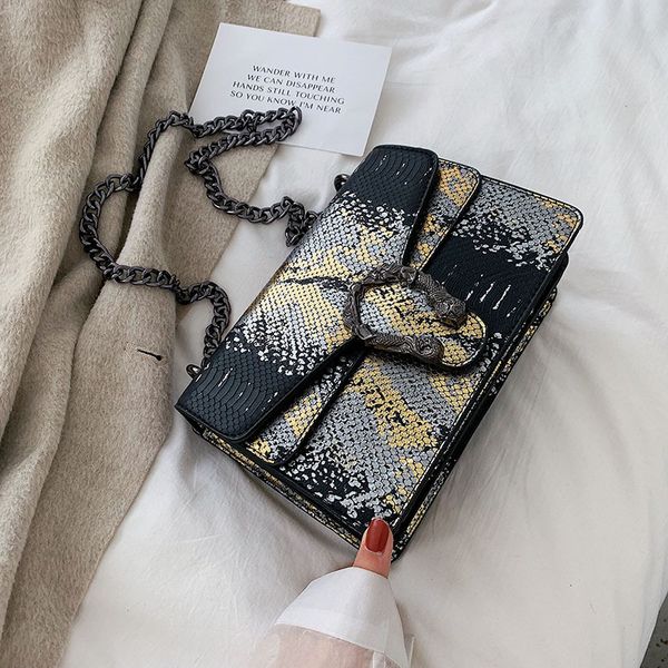 fashion snake pattern women's shoulder bag 2020 new chain small square bag european and american fashion crossbody tote
fashion snake pattern women's shoulder bag 2020 new chain small square bag european and american fashion crossbody tote