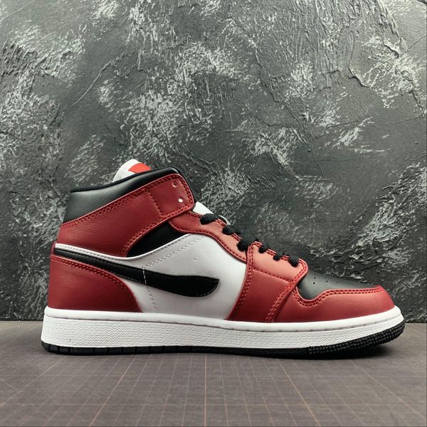 1s mid chicago toe sneakers skateboard basketball shoes sneaker trainer running trainers kids youth men women factory with box, Black
1s mid chicago toe sneakers skateboard basketball shoes sneaker trainer running trainers kids youth men women factory with box, Black