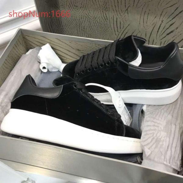 thick soles shoes increase height men genuine leather sneaker platform casual shoes black suede back black leather
thick soles shoes increase height men genuine leather sneaker platform casual shoes black suede back black leather