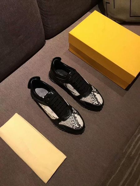 embroidered crown men shoes man casual shoes genuine leather brand fashion male shoe cow leather man selling model 38-44 007, Black
embroidered crown men shoes man casual shoes genuine leather brand fashion male shoe cow leather man selling model 38-44 007, Black