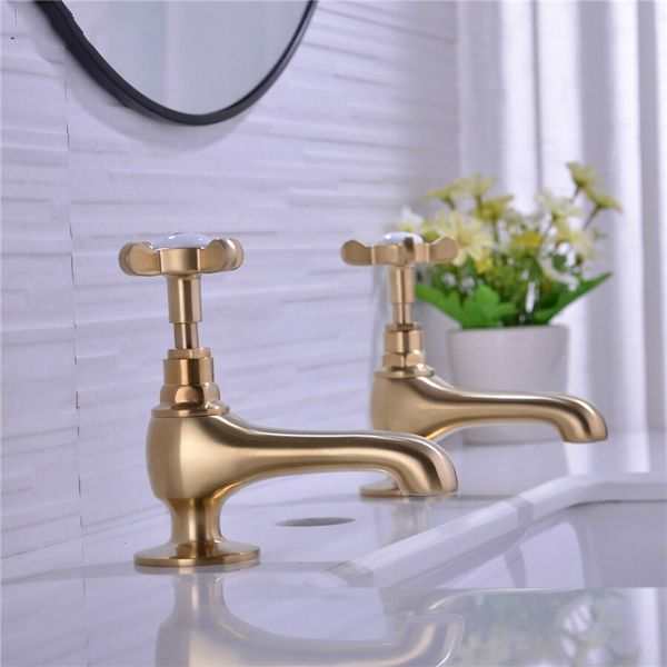 bathtub mount solid brass bathtub filler taps & cold pillar taps classic bathroom shower faucet brushed gold & black,1 pair
bathtub mount solid brass bathtub filler taps & cold pillar taps classic bathroom shower faucet brushed gold & black,1 pair