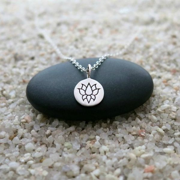 popular lotus charm necklace s925 sterling silver jewelry gift for friend drop shipping accepted yp4038
popular lotus charm necklace s925 sterling silver jewelry gift for friend drop shipping accepted yp4038