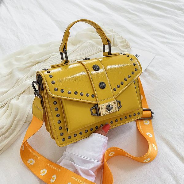 female shoulder bag lock pu small square bag rivet mini handbags solid color fashion design crossbody bags
female shoulder bag lock pu small square bag rivet mini handbags solid color fashion design crossbody bags