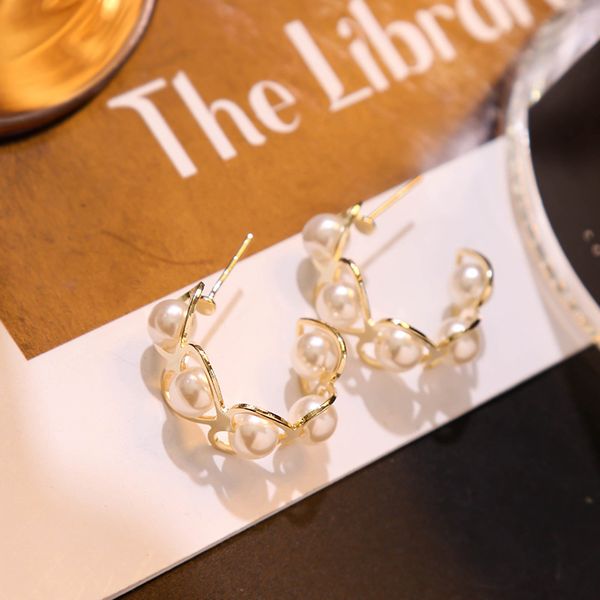silver needle korean simple temperament metal hollow love pearl hoop earrings for women girl fashion jewelry accessories, Golden;silver
silver needle korean simple temperament metal hollow love pearl hoop earrings for women girl fashion jewelry accessories, Golden;silver