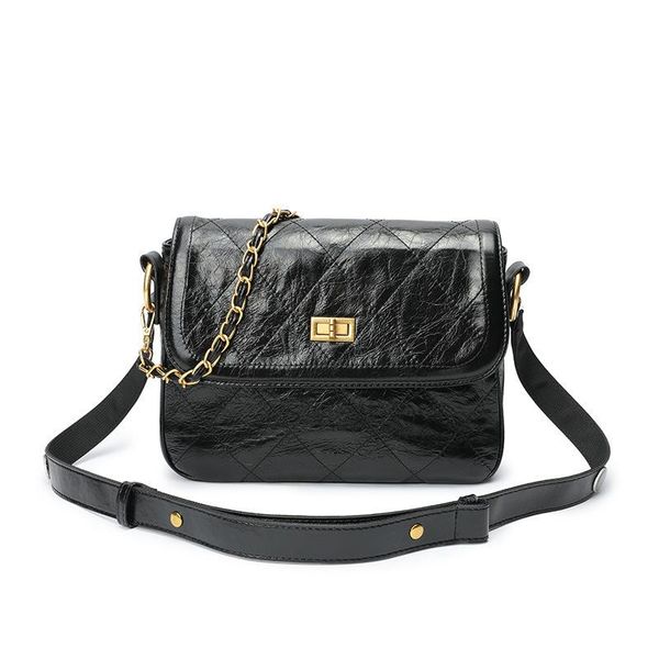 elegant2019 oil wax cowhide ma'am chain single shoulder diagonal genuine leather woman diamond lattice small square package
elegant2019 oil wax cowhide ma'am chain single shoulder diagonal genuine leather woman diamond lattice small square package