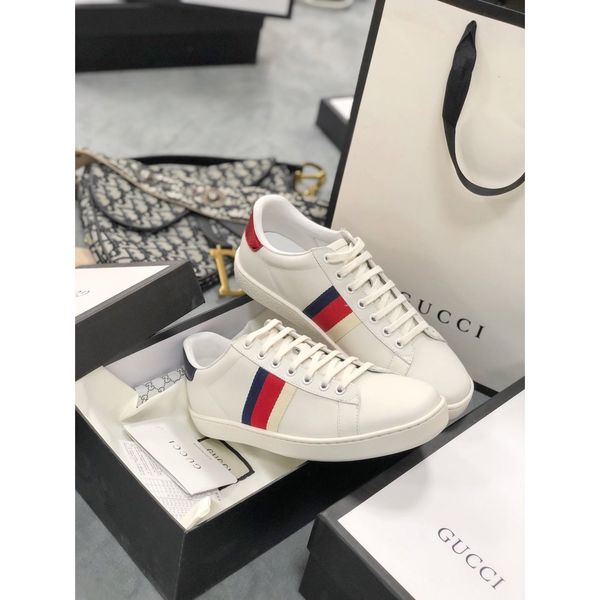2020 new xu couple sports shoes luxury design daily casual sports shoes outdoor sports
2020 new xu couple sports shoes luxury design daily casual sports shoes outdoor sports